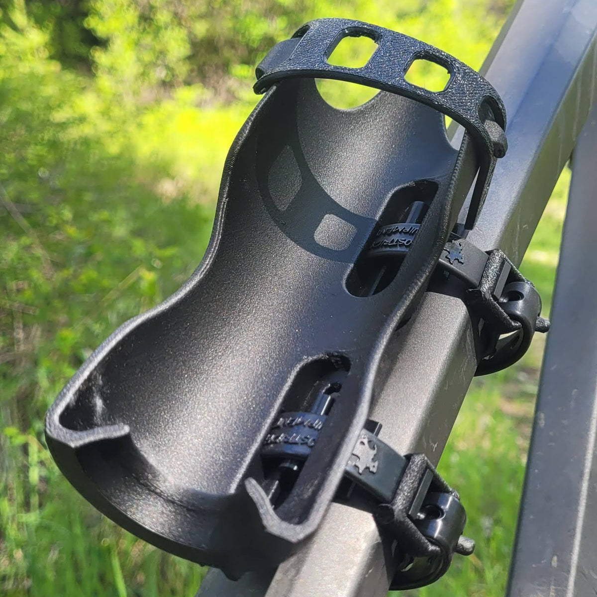 Bear spray holder - Universal mount