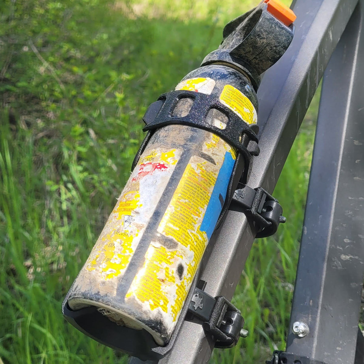 Bear spray holder - Universal mount