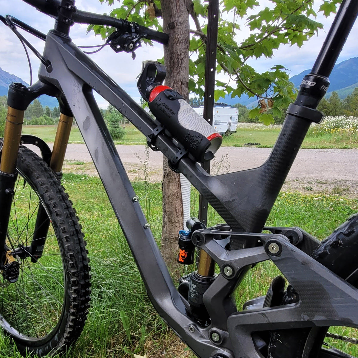 Bear spray holder - Universal mount