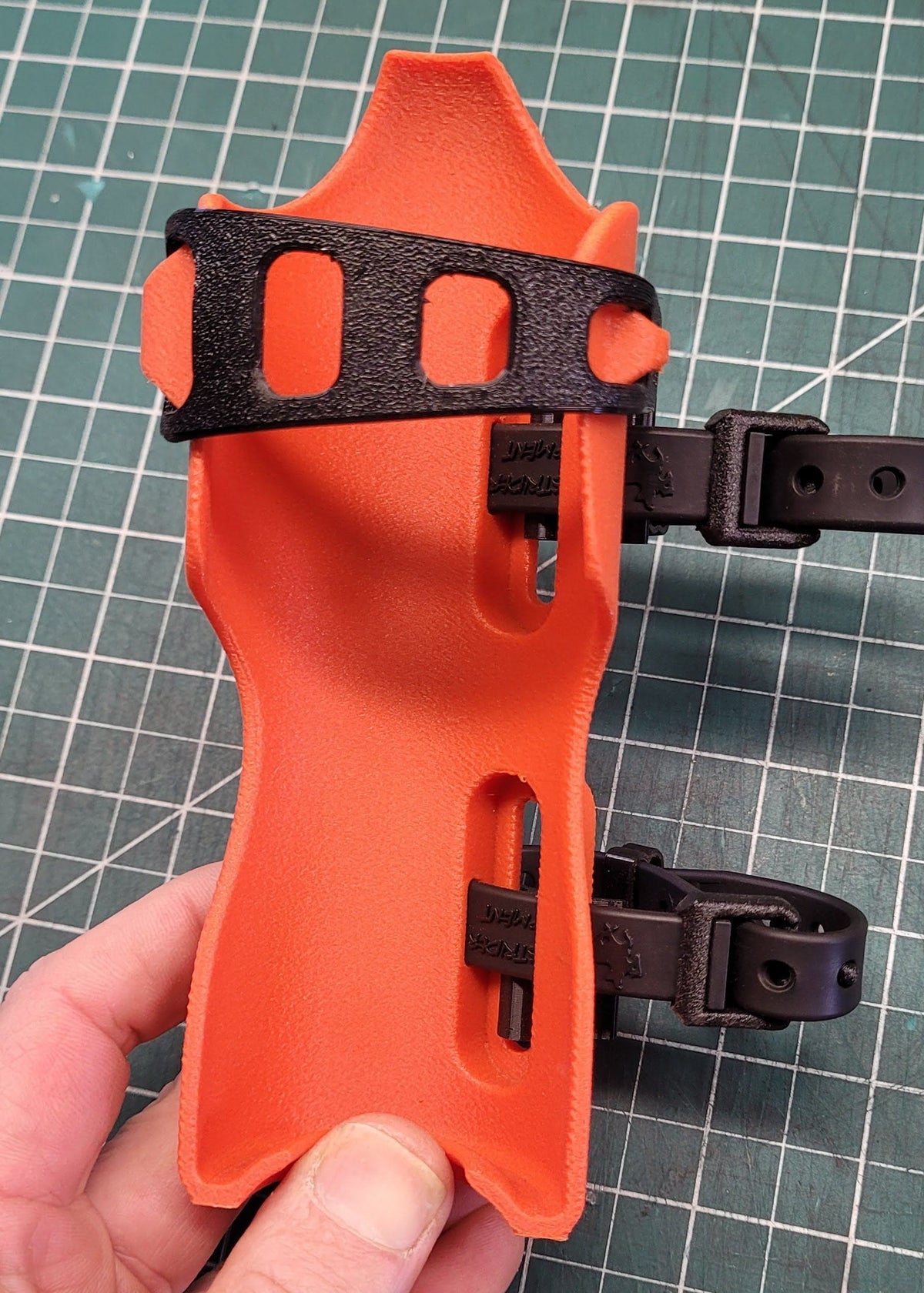 Bear spray holder - Universal mount